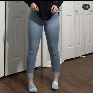 super cute light wash jeans